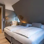 Haushaelfte Dorfremise Böhl