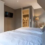 Haushaelfte Dorfremise *