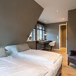 Feriehus Haushaelfte Dorfremise *