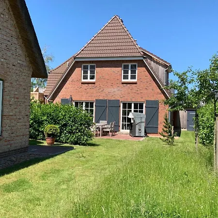 Haushaelfte Dorfremise 別荘 *