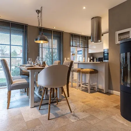 Haushaelfte Dorfremise Sankt Peter-Ording