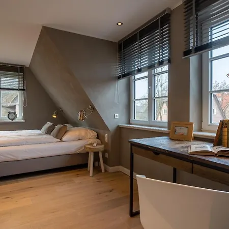 Haushaelfte Dorfremise Sankt Peter-Ording