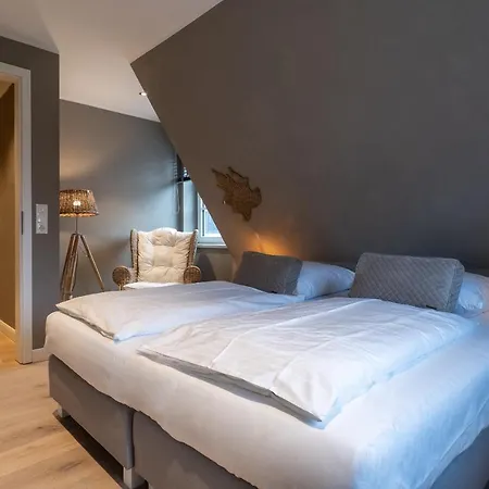 Haushaelfte Dorfremise ザンクト・ペーター・オルディング