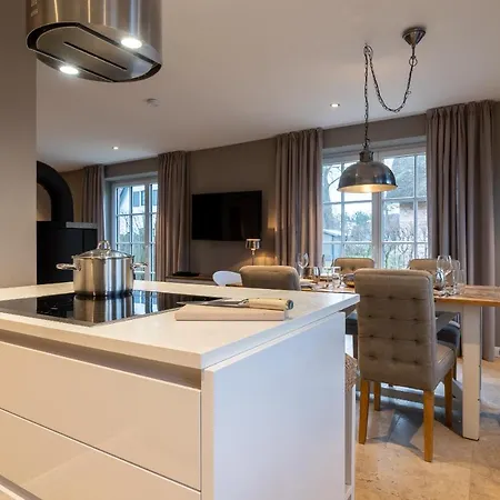 Haushaelfte Dorfremise 別荘 ザンクト・ペーター・オルディング